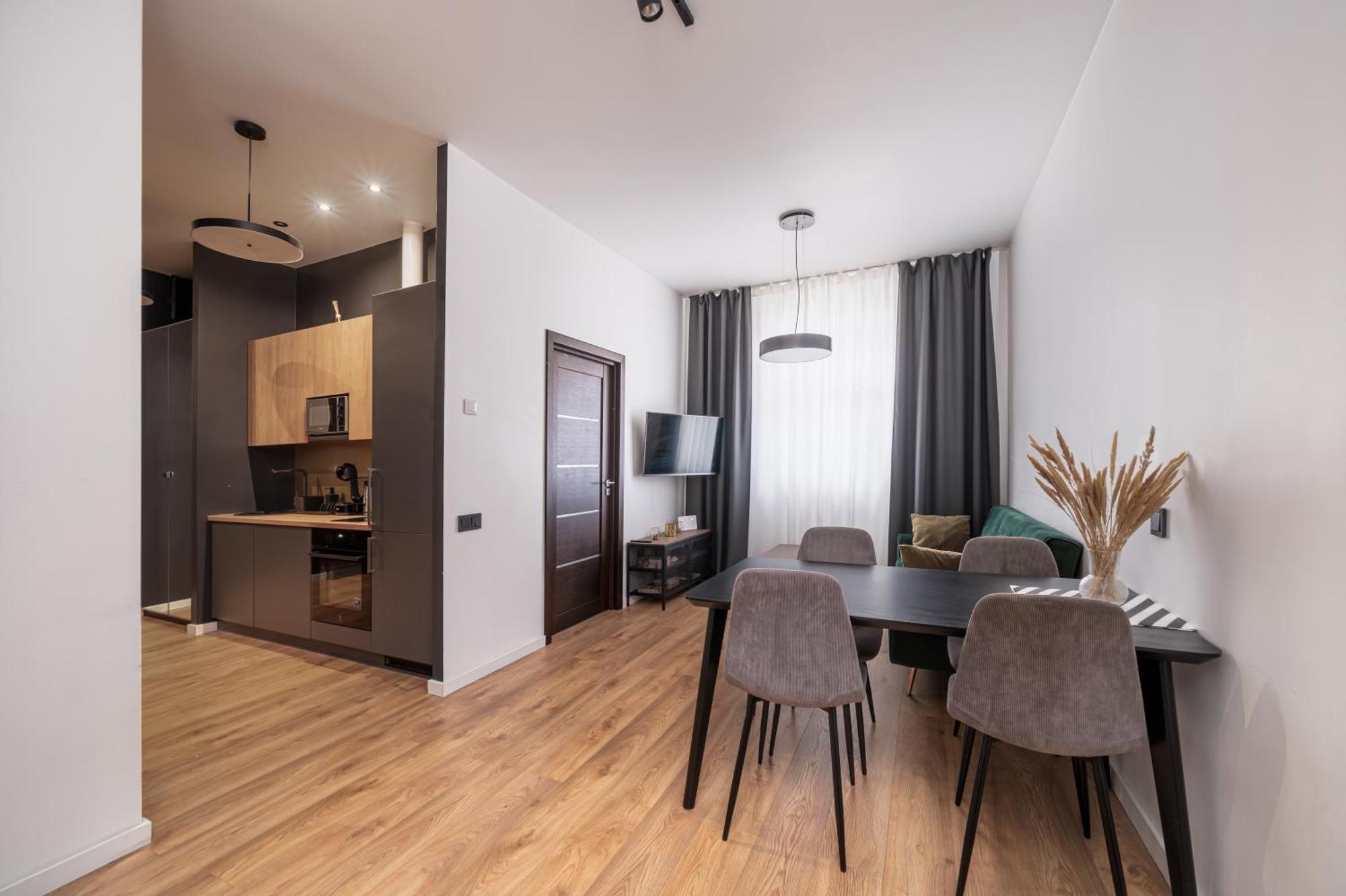 Lienes Iela Gem 1Br Apartment With Fireplace In Historic Unesco Center Riga Ngoại thất bức ảnh
