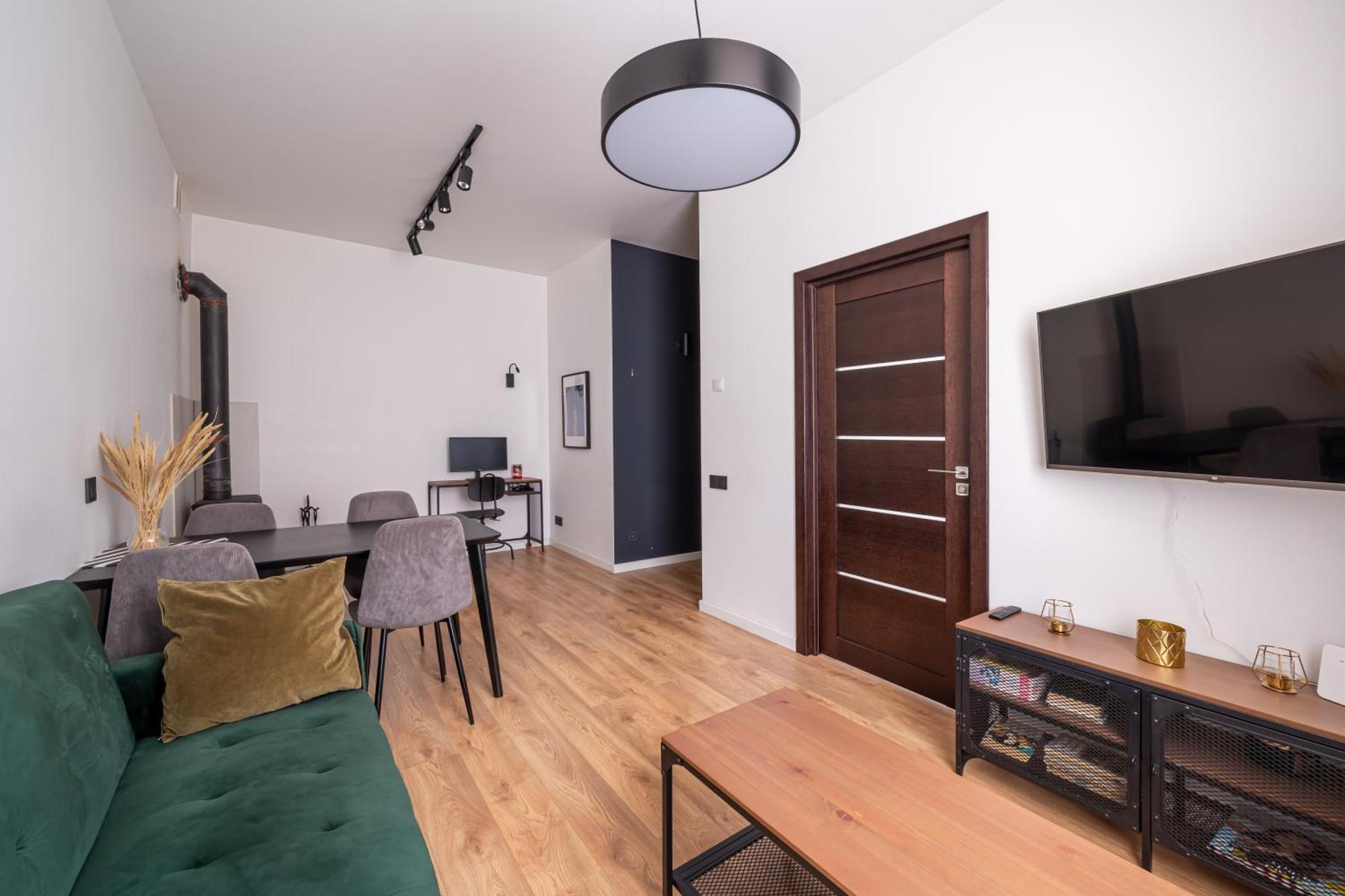 Lienes Iela Gem 1Br Apartment With Fireplace In Historic Unesco Center Riga Ngoại thất bức ảnh