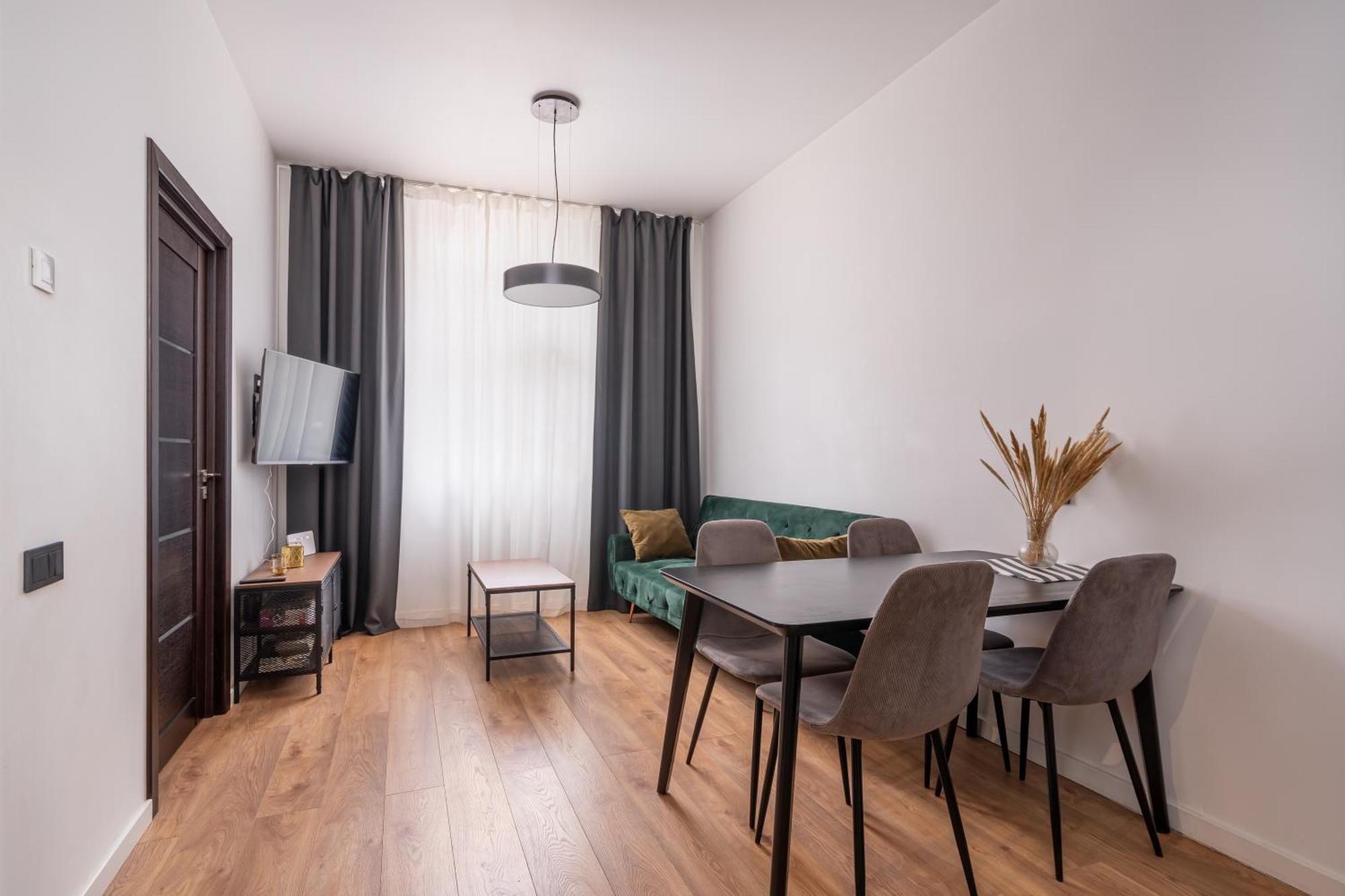 Lienes Iela Gem 1Br Apartment With Fireplace In Historic Unesco Center Riga Ngoại thất bức ảnh