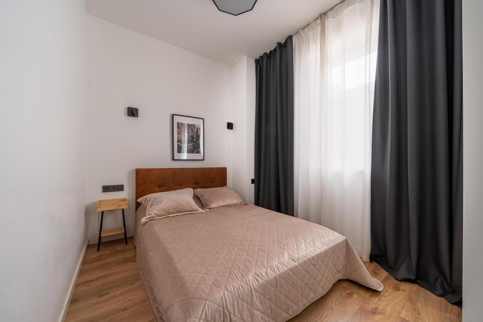 Lienes Iela Gem 1Br Apartment With Fireplace In Historic Unesco Center Riga Ngoại thất bức ảnh